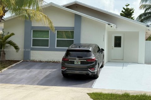 Купить виллу или дом в Майами, Флорида 3 спальни, 108.42м2, № 1945230 - фото 1