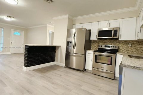 Villa ou maison à vendre à Fort Lauderdale, Floride: 4 chambres № 1893535 - photo 6