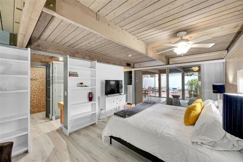 House in Lauderdale-by-the-Sea, Florida 2 bedrooms, 192.59 sq.m. № 2177378 - photo 14