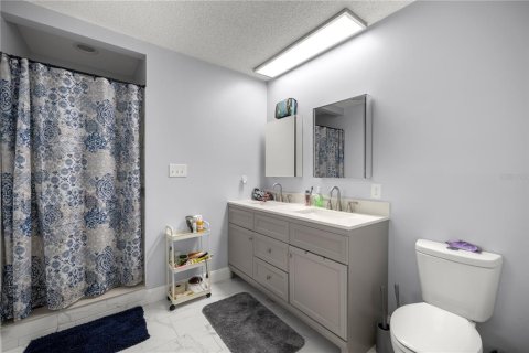 Villa ou maison à vendre à Silver Springs Shores, Floride: 4 chambres, 182.83 m2 № 1649870 - photo 18