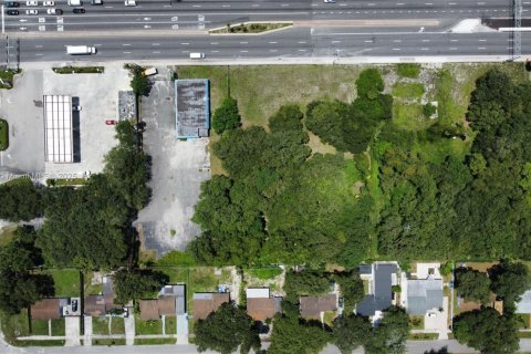 Commercial property in Miami Gardens, Florida № 1987262 - photo 11