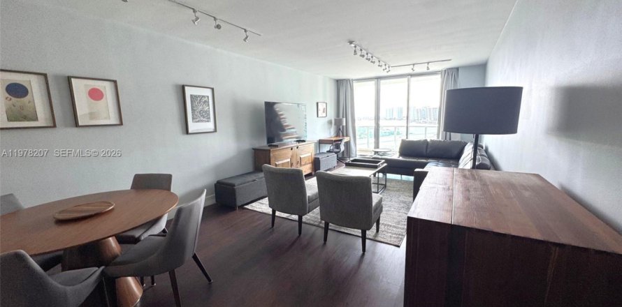 Condo in Sunny Isles Beach, Florida, 1 bedroom  № 2042126