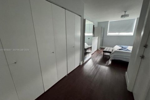 Condo in Sunny Isles Beach, Florida, 1 bedroom  № 2042126 - photo 11