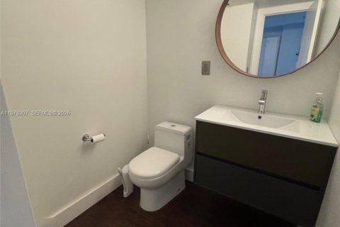 Condo in Sunny Isles Beach, Florida, 1 bedroom  № 2042126 - photo 9