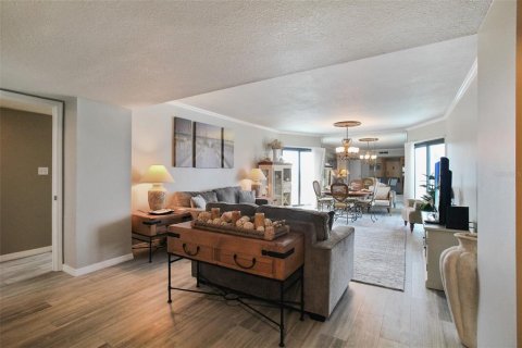 Condo in Longboat Key, Florida, 2 bedrooms  № 1829464 - photo 7