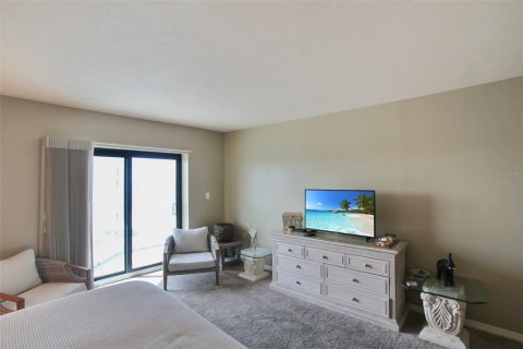 Condo in Longboat Key, Florida, 2 bedrooms  № 1829464 - photo 11