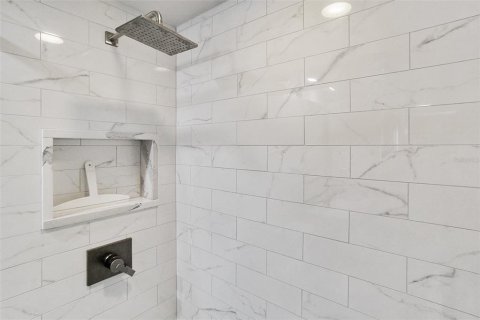 Condo in Longboat Key, Florida, 2 bedrooms  № 1829464 - photo 18