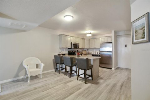 Condo in Longboat Key, Florida, 2 bedrooms  № 1829464 - photo 29