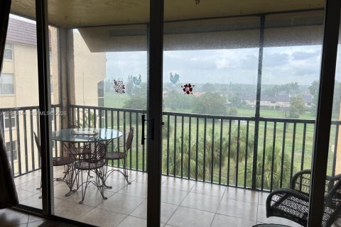 Condo in Lauderhill, Florida, 3 bedrooms  № 2086450 - photo 2