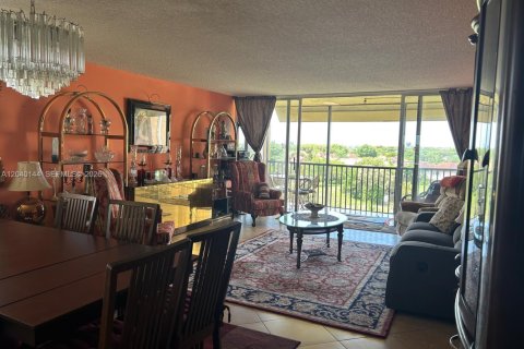 Condo in Lauderhill, Florida, 3 bedrooms  № 2086450 - photo 7