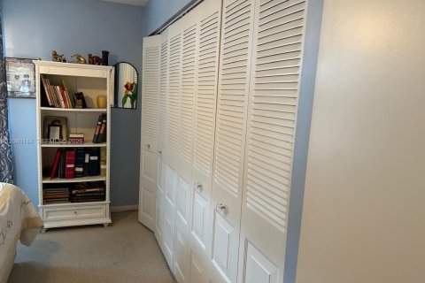 Condo in Lauderhill, Florida, 3 bedrooms  № 2086450 - photo 13