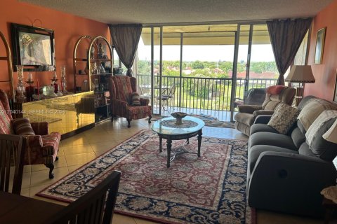 Condo in Lauderhill, Florida, 3 bedrooms  № 2086450 - photo 3