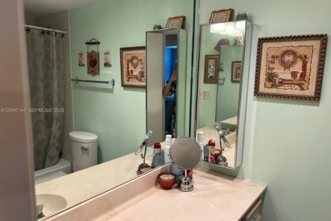 Condo in Lauderhill, Florida, 3 bedrooms  № 2086450 - photo 29