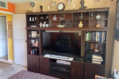 Condo in Lauderhill, Florida, 3 bedrooms  № 2086450 - photo 6