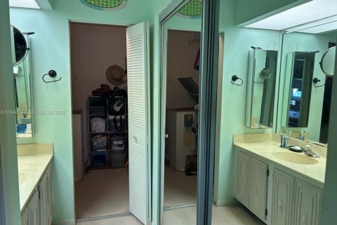 Condo in Lauderhill, Florida, 3 bedrooms  № 2086450 - photo 22