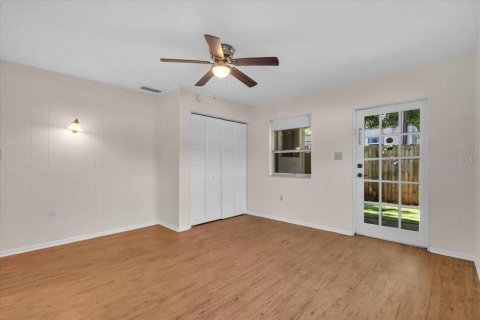 Propiedad comercial en venta en Saint Petersburg, Florida, 10 dormitorios, 390 m2 № 1770900 - foto 20