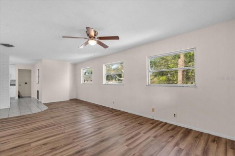 Propiedad comercial en venta en Saint Petersburg, Florida, 10 dormitorios, 390 m2 № 1770900 - foto 25