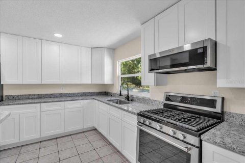 Propiedad comercial en venta en Saint Petersburg, Florida, 10 dormitorios, 390 m2 № 1770900 - foto 29