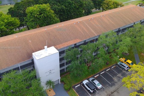 Condominio en venta en Pembroke Pines, Florida, 2 dormitorios, 108.32 m2 № 1611134 - foto 2