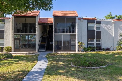 Condo in Sarasota, Florida, 2 bedrooms  № 1662547 - photo 1