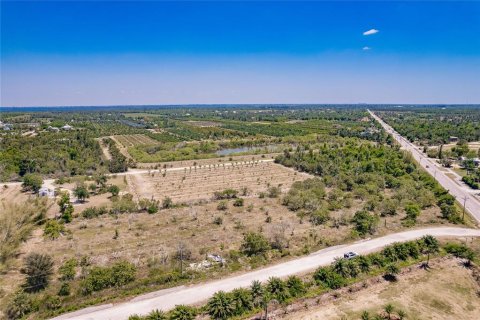 Land in Bokeelia, Florida № 1568433 - photo 8