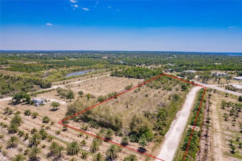 Land in Bokeelia, Florida № 1568433 - photo 17