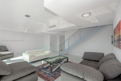 Condominio en venta en Miami, Florida, 3 dormitorios, 280.56 m2 № 2056758 - foto 13