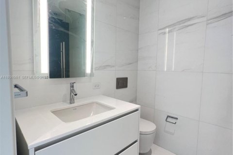 Снять в аренду кондоминиум в Майами, Флорида 1 спальня, 79.25м2, № 1989619 - фото 21