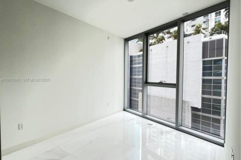 Снять в аренду кондоминиум в Майами, Флорида 1 спальня, 79.25м2, № 1989619 - фото 14