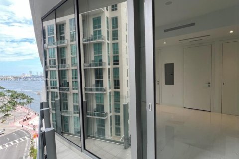 Снять в аренду кондоминиум в Майами, Флорида 1 спальня, 79.25м2, № 1989619 - фото 18