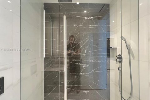 Снять в аренду кондоминиум в Майами, Флорида 1 спальня, 79.25м2, № 1989619 - фото 11