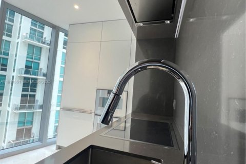 Снять в аренду кондоминиум в Майами, Флорида 1 спальня, 79.25м2, № 1989619 - фото 7