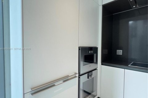 Снять в аренду кондоминиум в Майами, Флорида 1 спальня, 79.25м2, № 1989619 - фото 6