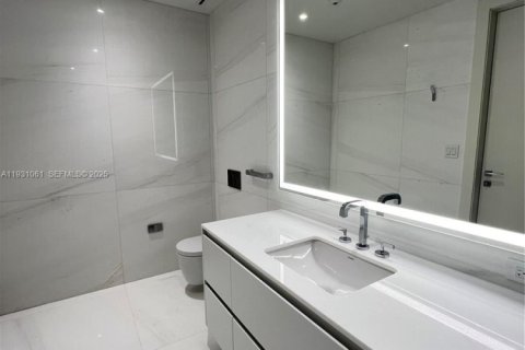 Снять в аренду кондоминиум в Майами, Флорида 1 спальня, 79.25м2, № 1989619 - фото 9