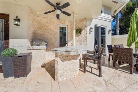 Купить виллу или дом в Бока-Ратон, Флорида 5 спален, 377.09м2, № 1957930 - фото 12
