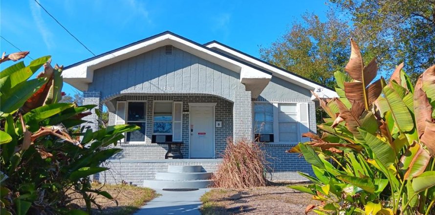 Casa en Tampa, Florida 5 dormitorios, 120.03 m2 № 2211793