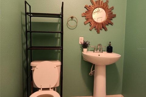Casa en venta en Tampa, Florida, 5 dormitorios, 120.03 m2 № 2211793 - foto 9