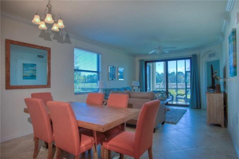 Condominio en alquiler en Lakewood Ranch, Florida, 2 dormitorios, 123.1 m2 № 1018455 - foto 3