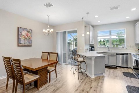 Townhouse in Wesley Chapel, Florida 3 bedrooms, 173.26 sq.m. № 1687053 - photo 14