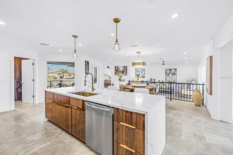 Villa ou maison à vendre à Treasure Island, Floride: 3 chambres, 217.02 m2 № 2220906 - photo 19