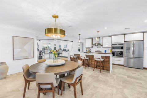 Villa ou maison à vendre à Treasure Island, Floride: 3 chambres, 217.02 m2 № 2220906 - photo 10