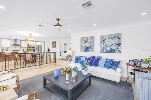 Villa ou maison à vendre à Treasure Island, Floride: 3 chambres, 217.02 m2 № 2220906 - photo 24