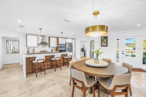 Villa ou maison à vendre à Treasure Island, Floride: 3 chambres, 217.02 m2 № 2220906 - photo 9