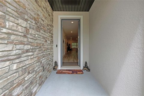 House in Homosassa, Florida 4 bedrooms, 212.37 sq.m. № 2206766 - photo 2