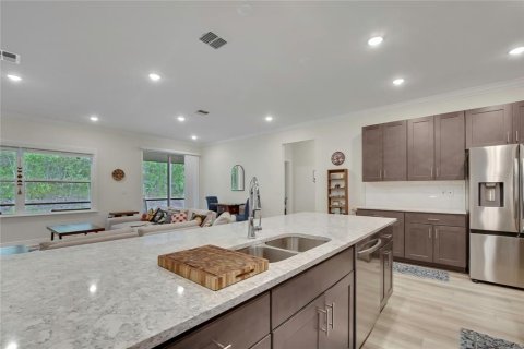 House in Homosassa, Florida 4 bedrooms, 212.37 sq.m. № 2206766 - photo 13