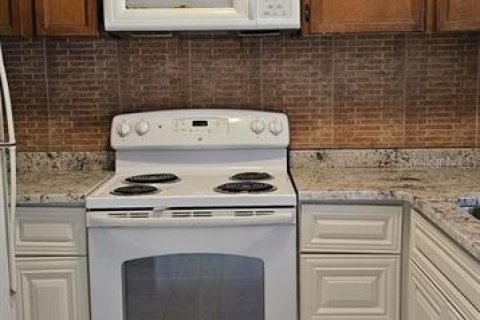 Condominio en alquiler en Orlando, Florida, 2 dormitorios, 70.7 m2 № 1778659 - foto 4