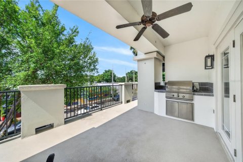 Condo in Orlando, Florida, 3 bedrooms  № 2212141 - photo 28