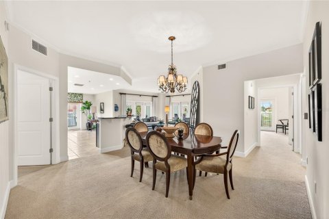 Condo in Orlando, Florida, 3 bedrooms  № 2212141 - photo 6