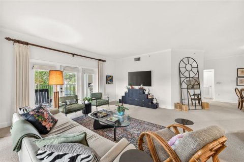 Condo in Orlando, Florida, 3 bedrooms  № 2212141 - photo 4