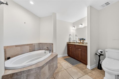 Condo in Orlando, Florida, 3 bedrooms  № 2212141 - photo 21